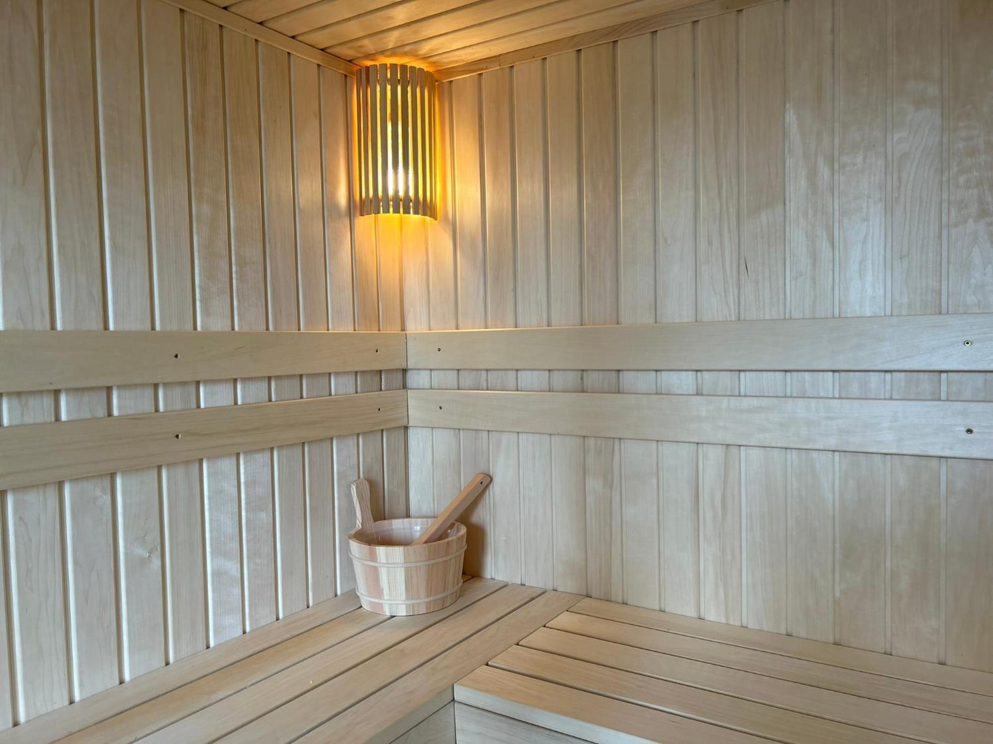 Arkada Hotel Bucovice Экстерьер фото
